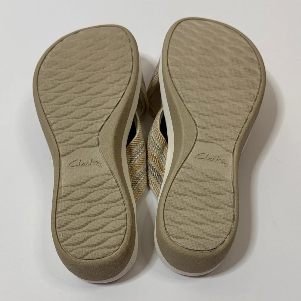 Clarks Women's Tan Strappy Sandals Arla Belle 8.5 NEW
